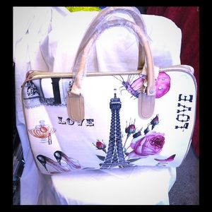 Best seller Paris duffel bags great for everyone